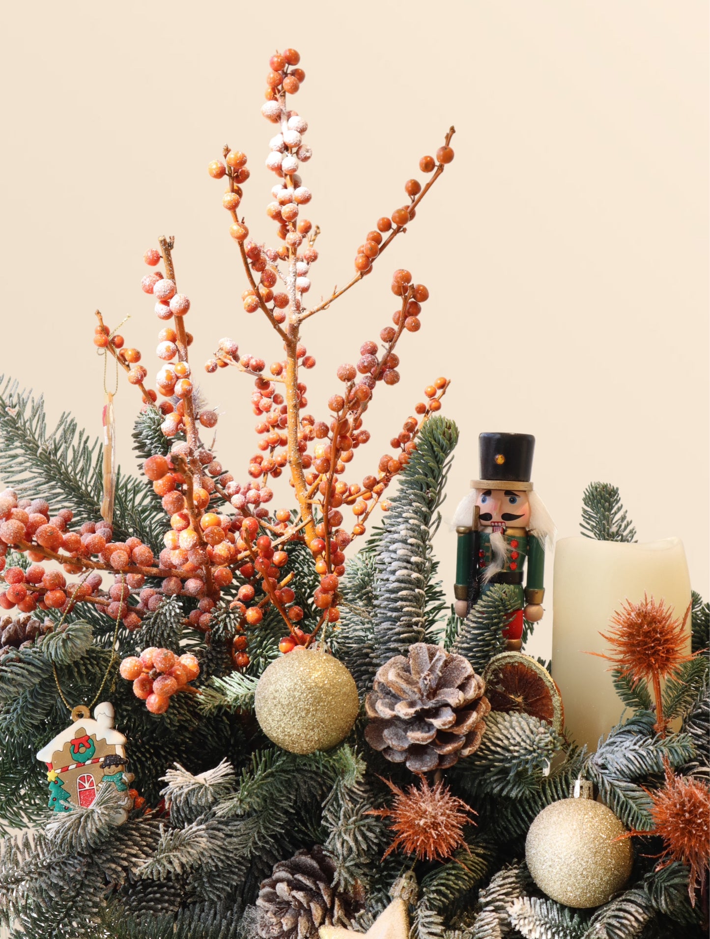 Christmas Candlelight Arrangement