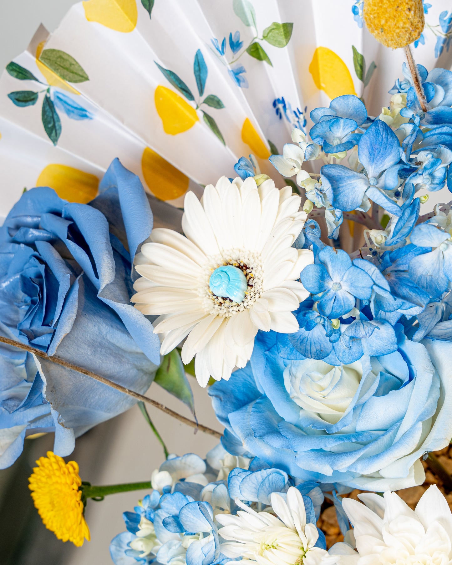 Lemon Sky Floral Cake Tray